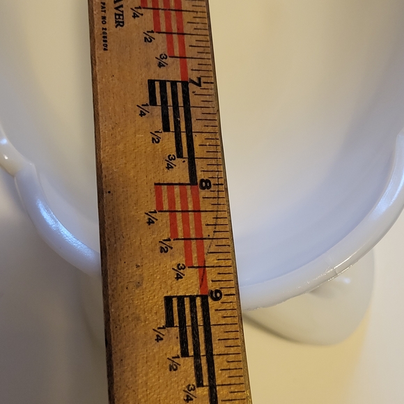 Westmoreland Milk Glass Sleigh Candy/Nut Dish - Picture 10 of 10